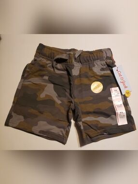 Cat & Jack Olive and Green Camo Pull-On Shorts